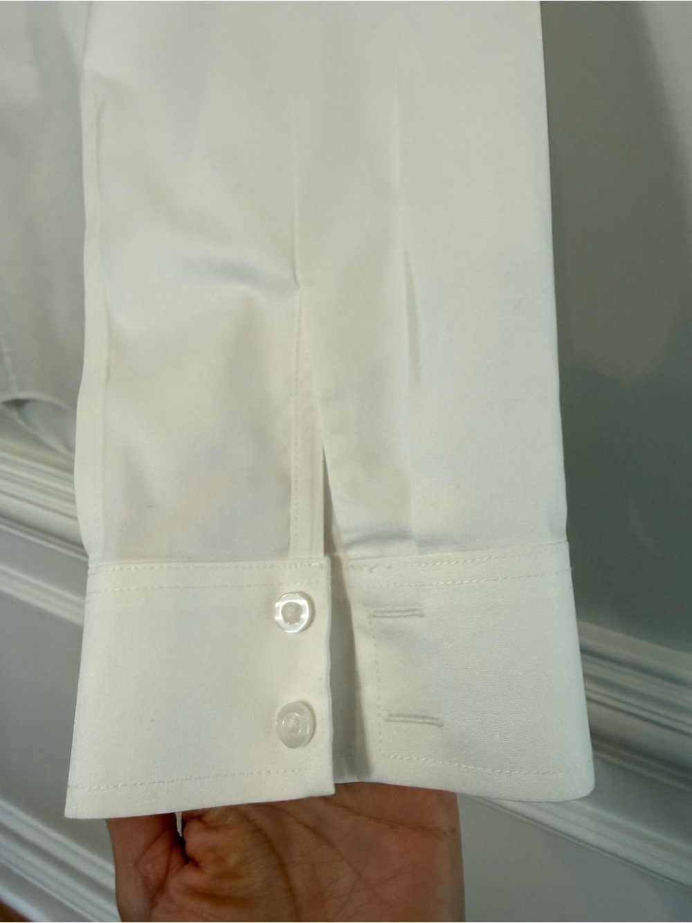 Chico’s Sz 2 Classic White Dress Shirt Button Down Tailored Fit Office Preppy